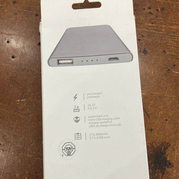 GUNMETAL Vital 4000mAh Super Slim Power Bank - Picture 2 of 3